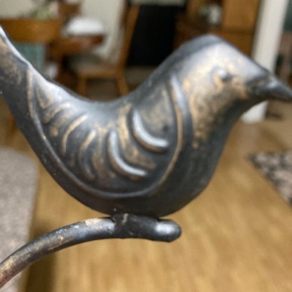 (2) wrought iron candle holders with birds - Picture 4 of 4